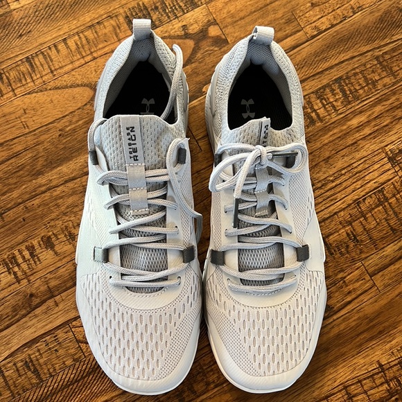 Women’s Under Armour Tribase Reign. - Picture 2 of 2